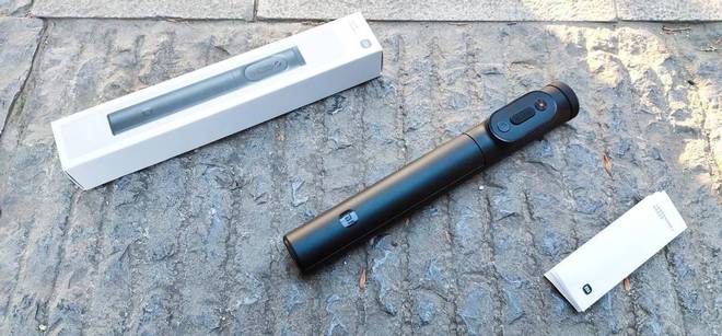 自拍杆三脚架一键变焦记录美好瞬间！尊龙凯时app小米变焦支架自拍杆2(图1)