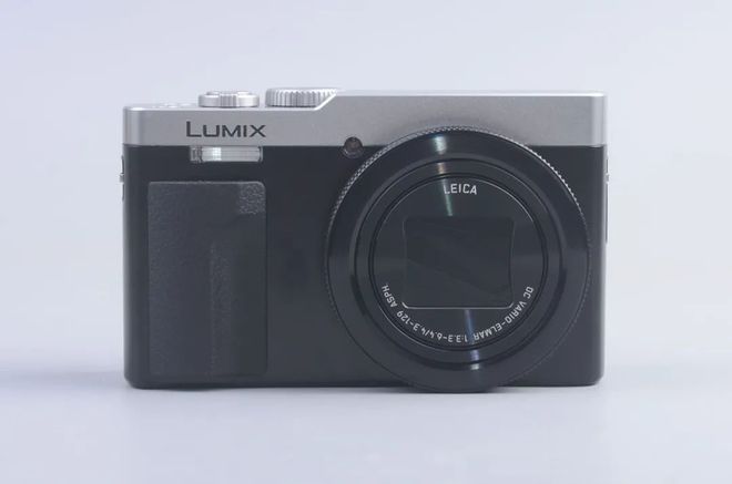 9是一台与时俱进的“大底”长焦卡片相机尊龙凯时app松下LUMIX ZS9(图2)