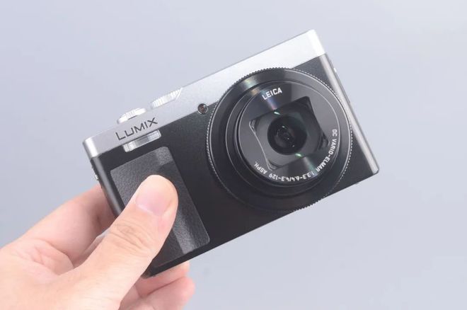 9是一台与时俱进的“大底”长焦卡片相机尊龙凯时app松下LUMIX ZS9(图4)