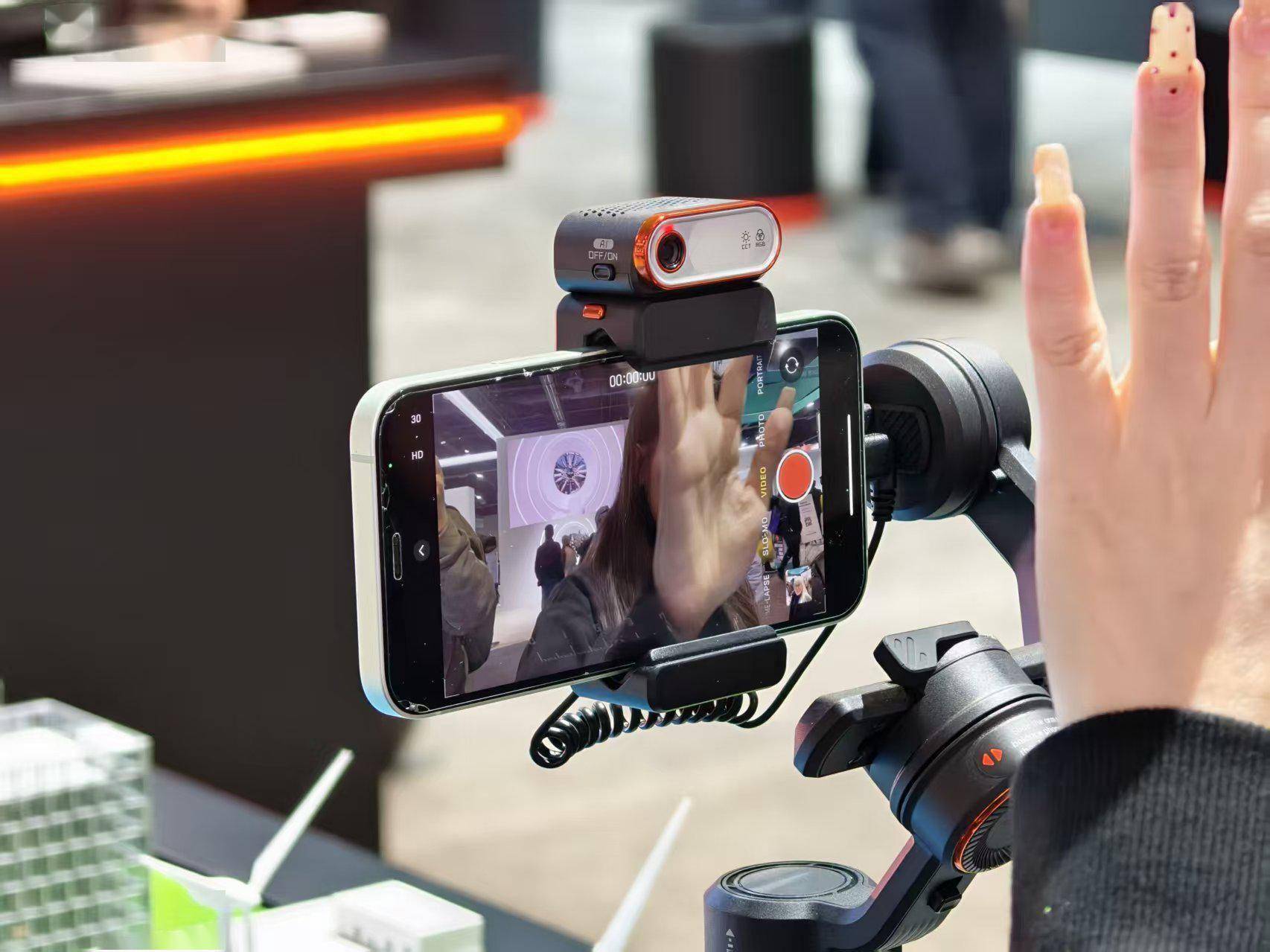 大玩家CES交卷:影像赛道打法变了尊龙凯时网站分体、全景、机械臂!六(图6) 大玩家CES交卷:影像赛道打法变了尊龙凯时网站分体、全景、机械臂!六(图6)