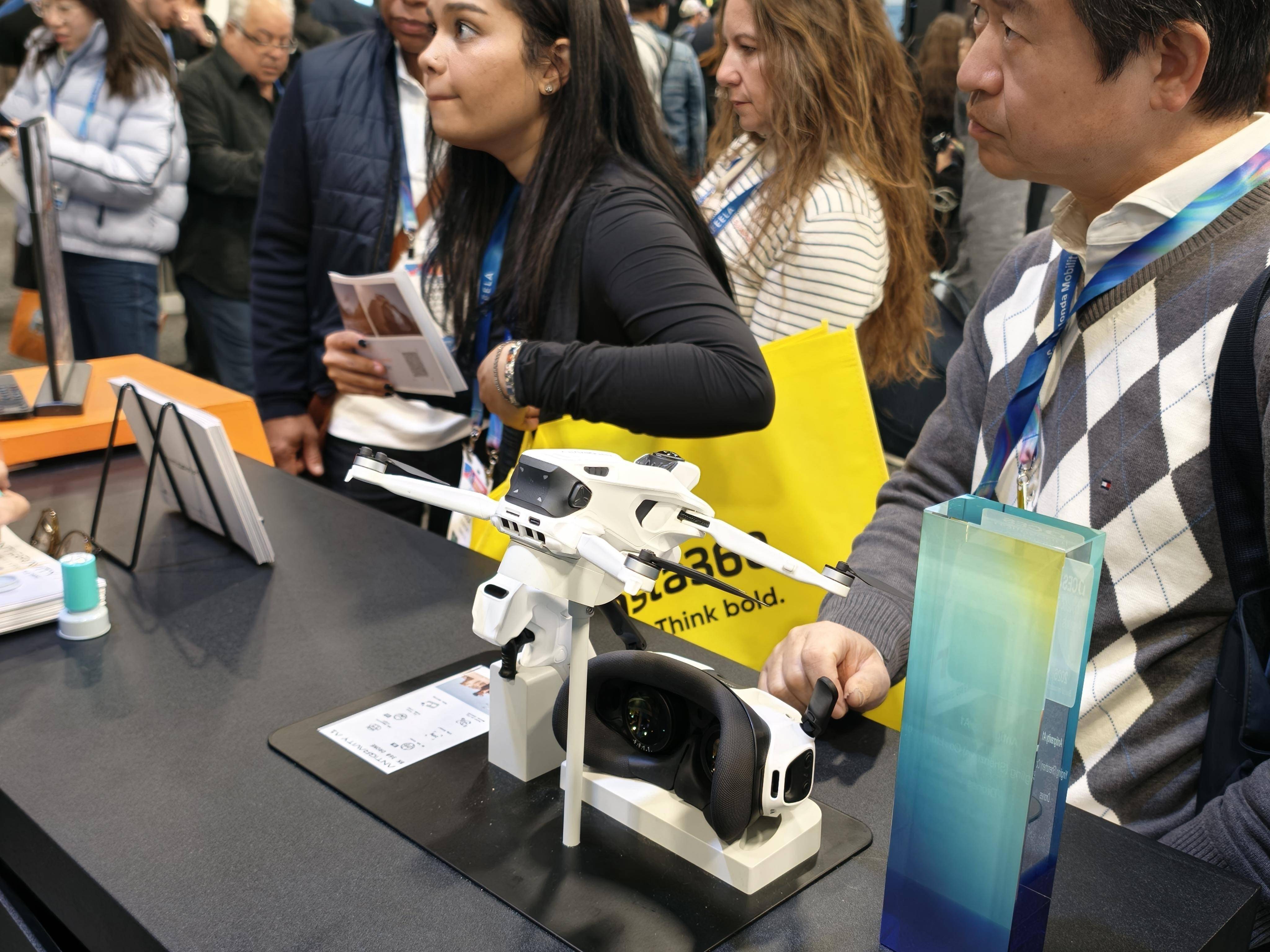 大玩家CES交卷:影像赛道打法变了尊龙凯时网站分体、全景、机械臂!六(图12) 大玩家CES交卷:影像赛道打法变了尊龙凯时网站分体、全景、机械臂!六(图12)